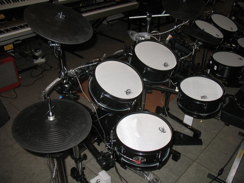 Фото к материалу XM-World - большое новогоднее тестирование барабанов.