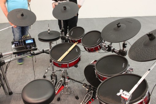 Электронные барабаны Alesis Strike Pro Kit